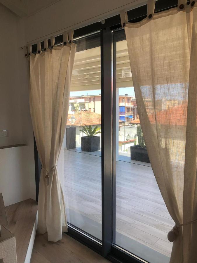 Appartamento Spotorno Con Ampio Terrazzo Attrezzato Anche Con Angolo Cottura Exterior photo