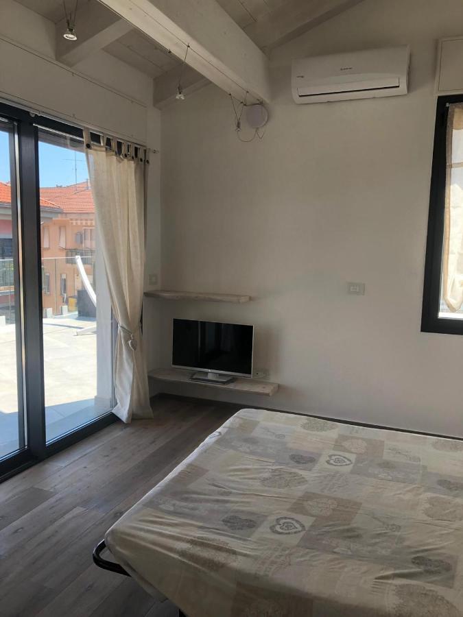Appartamento Spotorno Con Ampio Terrazzo Attrezzato Anche Con Angolo Cottura Exterior photo