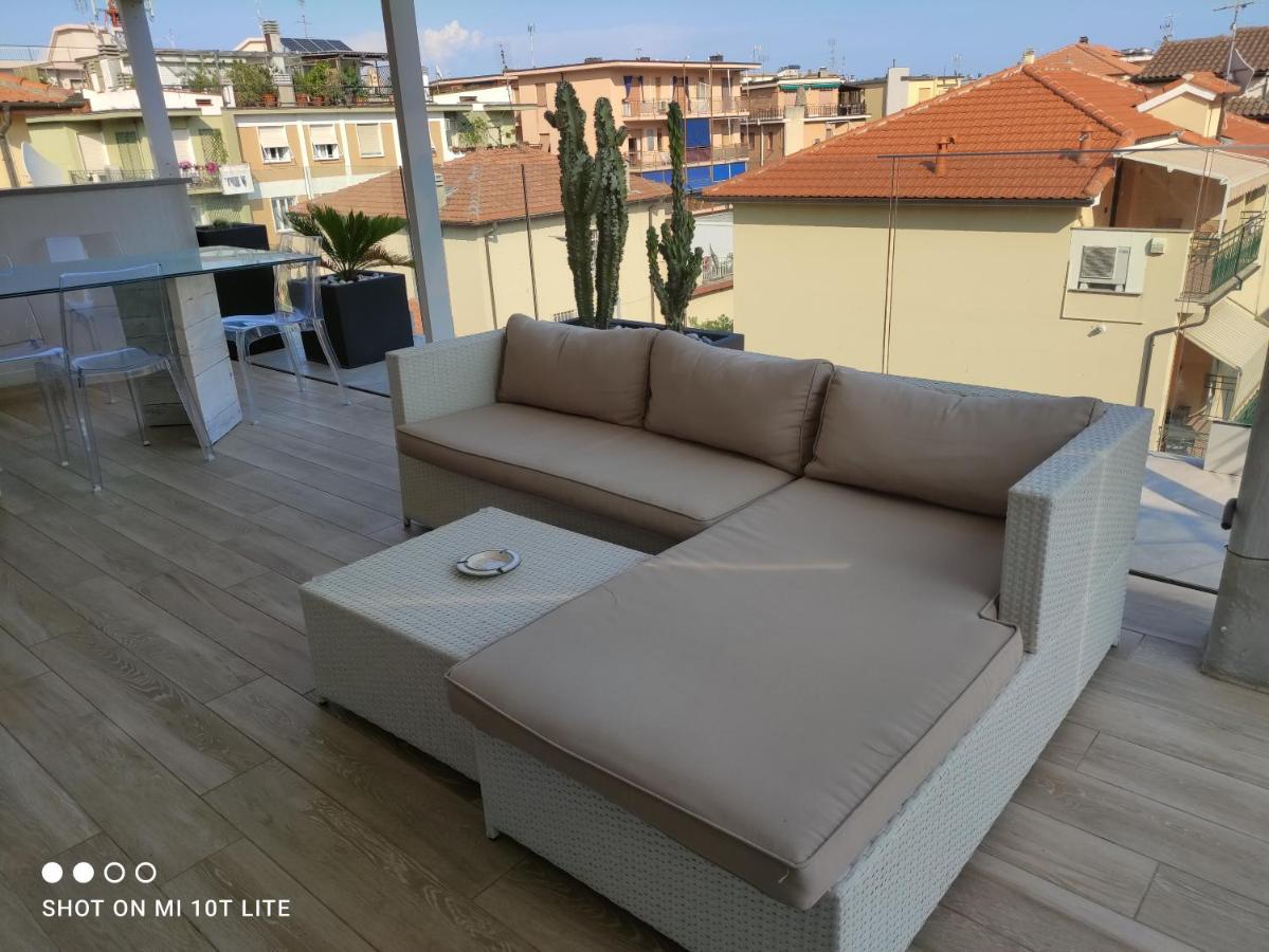 Appartamento Spotorno Con Ampio Terrazzo Attrezzato Anche Con Angolo Cottura Exterior photo